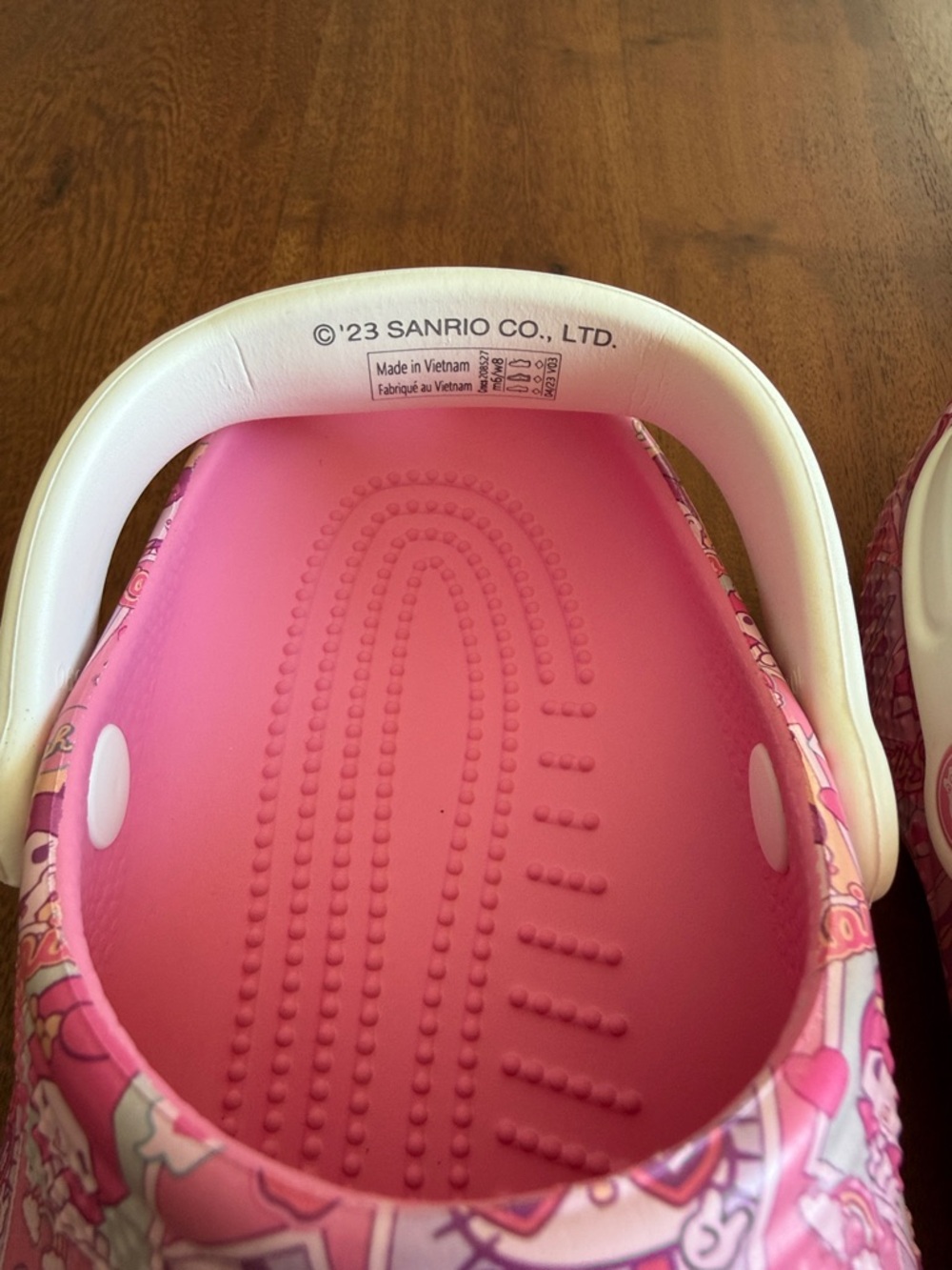 Sanrio Pink Hello Kitty and Friends x Crocs Adult Classic Clog Size M6 W8 - Picture 6 of 15